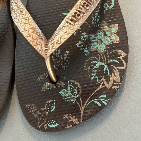 HAVAIVANAS Flip Flops Size 7.5 - Picture 2 of 4